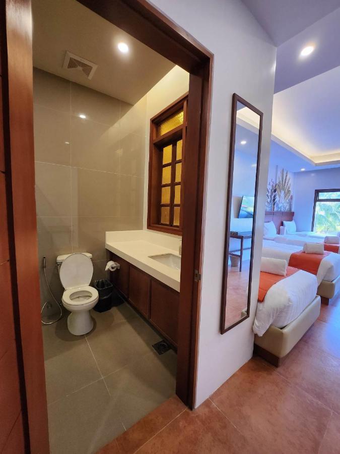 Costa Celine Beach Resort Kinablangan Екстер'єр фото