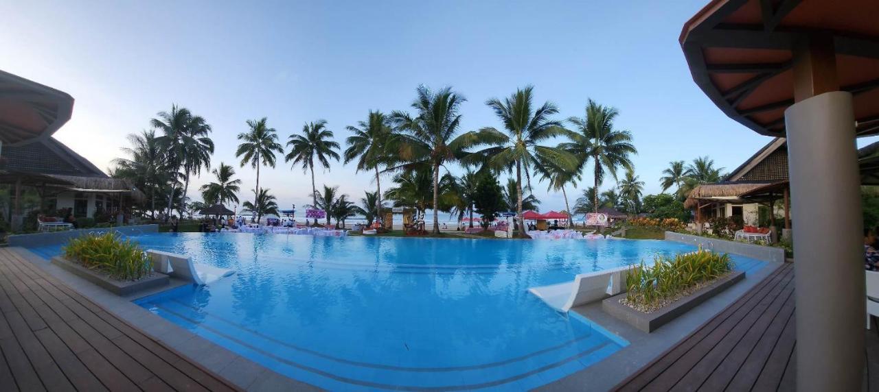 Costa Celine Beach Resort Kinablangan Екстер'єр фото