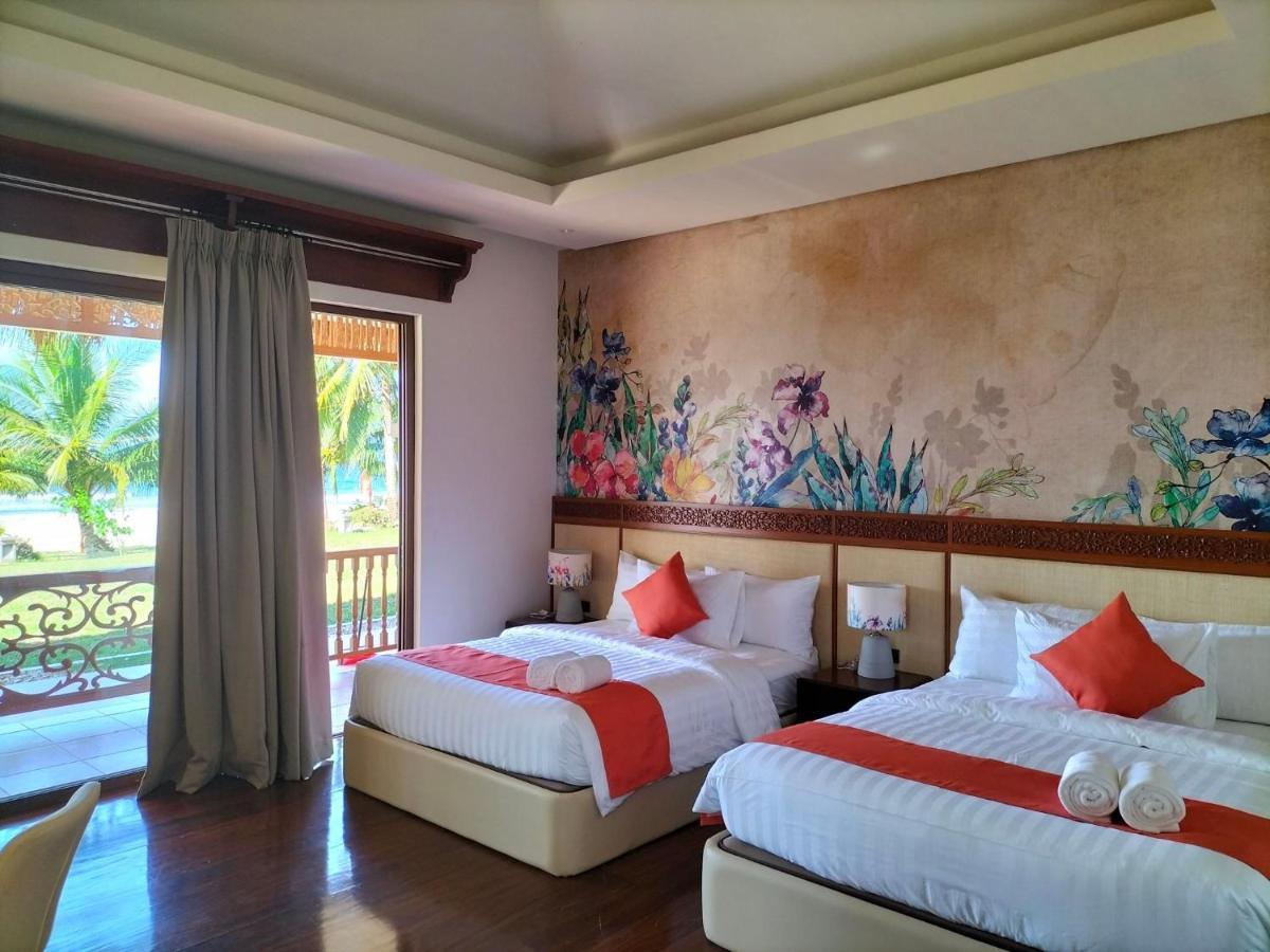 Costa Celine Beach Resort Kinablangan Екстер'єр фото